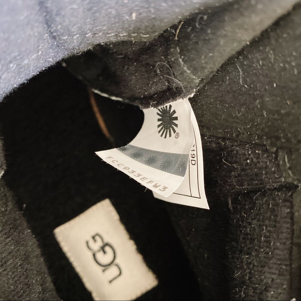 Ugg Kriston Waterproof Bootie - Picture 5 of 8
